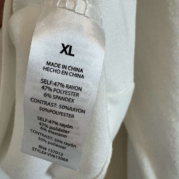 WILDFOX Take A Lick Sweatshirt Icecream in vanilla - Picture 10 of 16